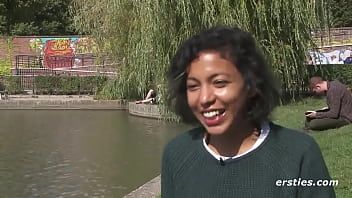 Oynat Ersties: amatör latin bize seksi mastürbasyon becerilerini gösteriyor