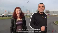 play Рыжая милфа не может устоять перед большим членом: публичный пикап превращается в сперму на живот