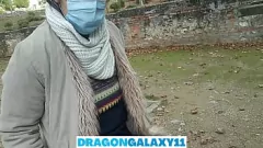 Odtwórz ROMP Outdoor: Amateur Brunette daje intensywną loda POV w parku