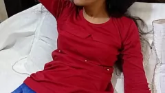 Abspielen Heiße Desi-Teenager-Creampie-Fick in Nahaufnahme – echter Desi-Blowjob und Squirting