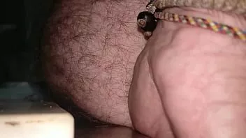 play Enorme buttplug in mijn kont geduwd terwijl ik sta