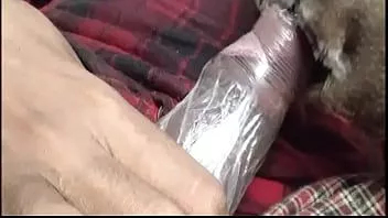 play Coq d'oreiller à l'intérieur de sperme dans les gants
