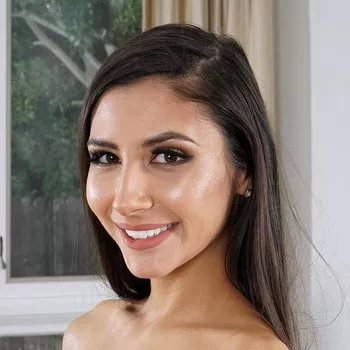 Actrita Gianna Dior
