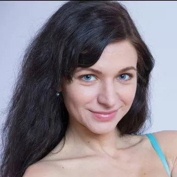 色情明星 Lina Arian