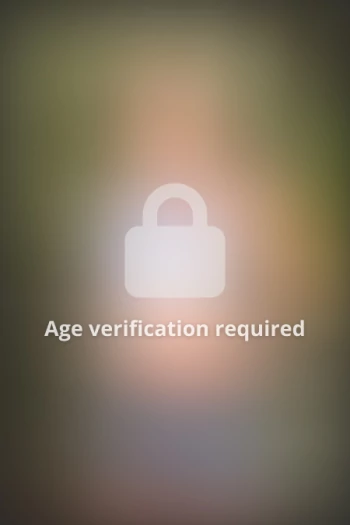 色情明星 Crystal Crown