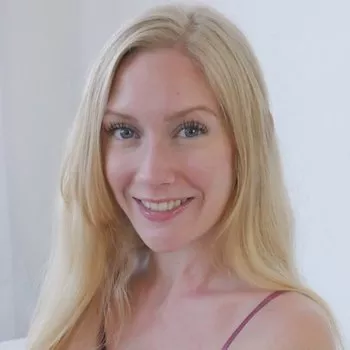 色情明星 Emma Starletto